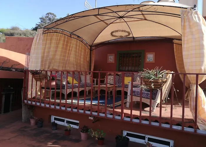 Residencia Conejos - Bike & Motorbike Homestay Las Palmas de Gran Canaria