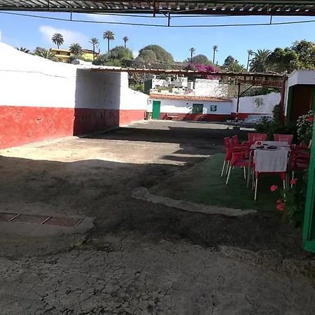 Residencia Conejos - Bike & Motorbike בית אירוח *