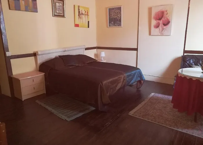 Privatunterkunft Residencia Conejos - Bike & Motorbike *