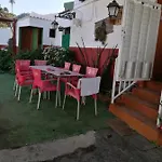Kwatera prywatna Residencia Conejos - Bike & Motorbike