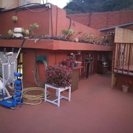 Проживание в семье Residencia Conejos - Bike & Motorbike Лас-Пальмас-де-Гран-Канария